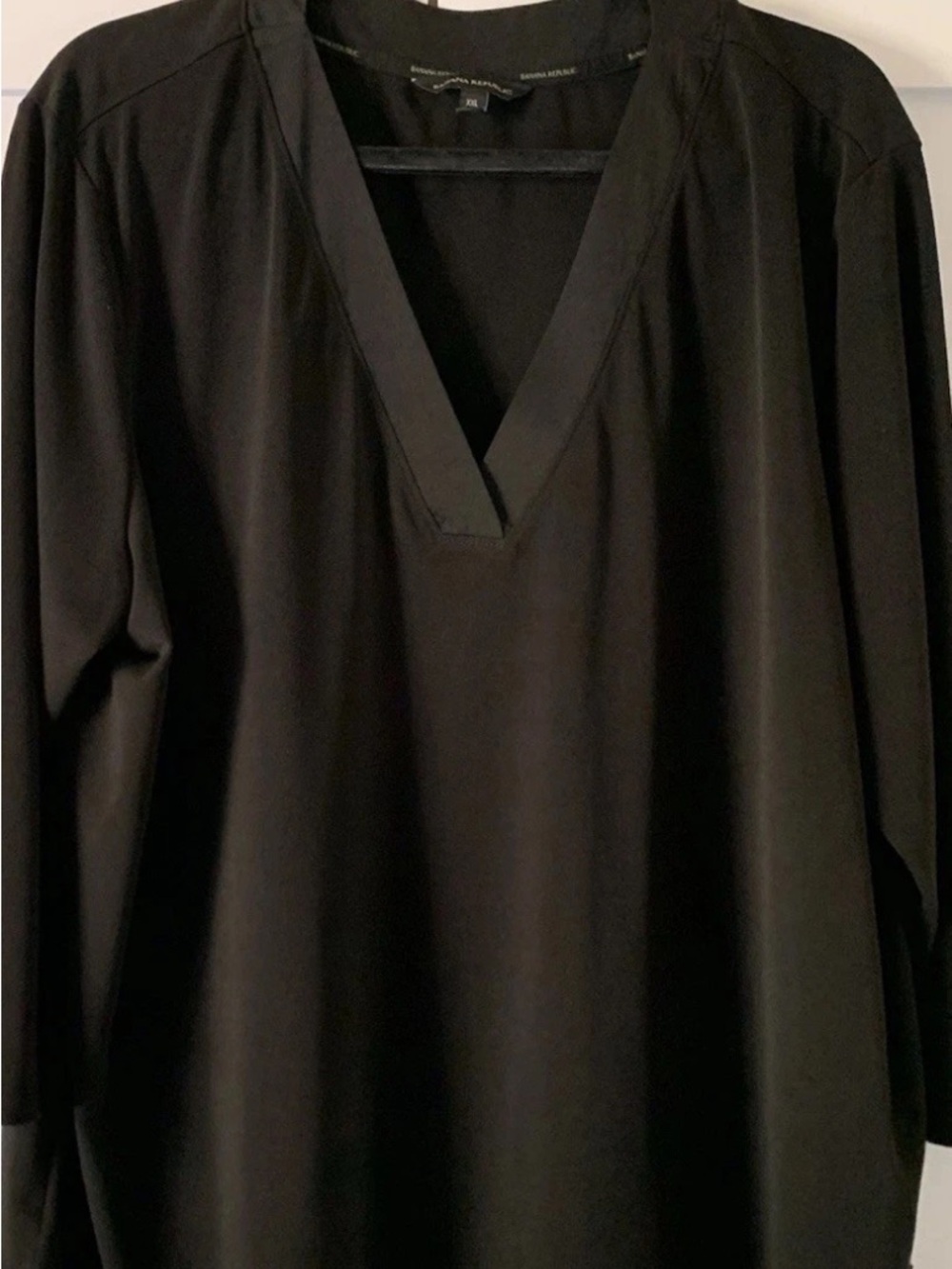 Banana Republic Black V-Neck Tunic Blouse XXL Business Casual Work Top